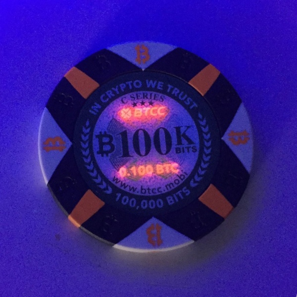 File:BTCC Mint Bitcoin Chip 100K Bits UV.jpg